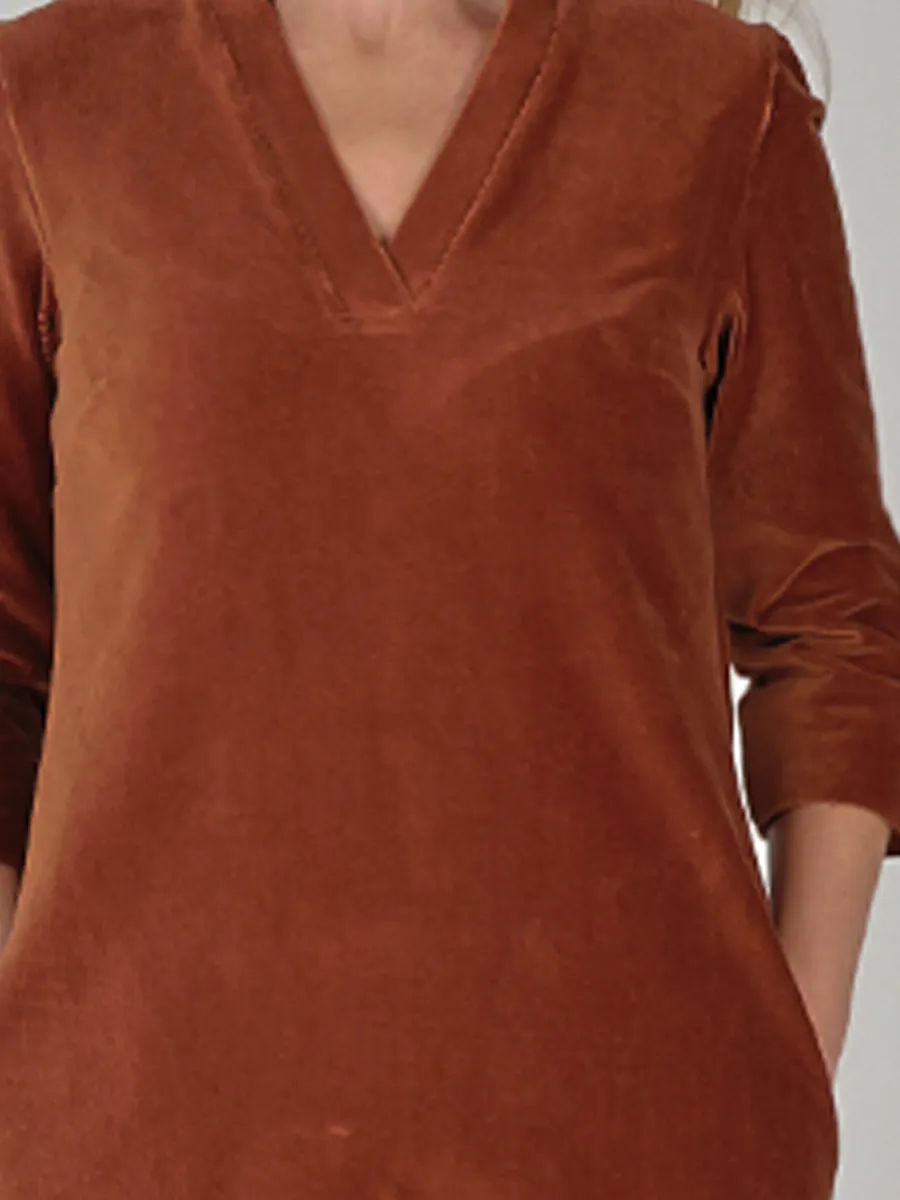 Saga nugat  velurkjole med lommer