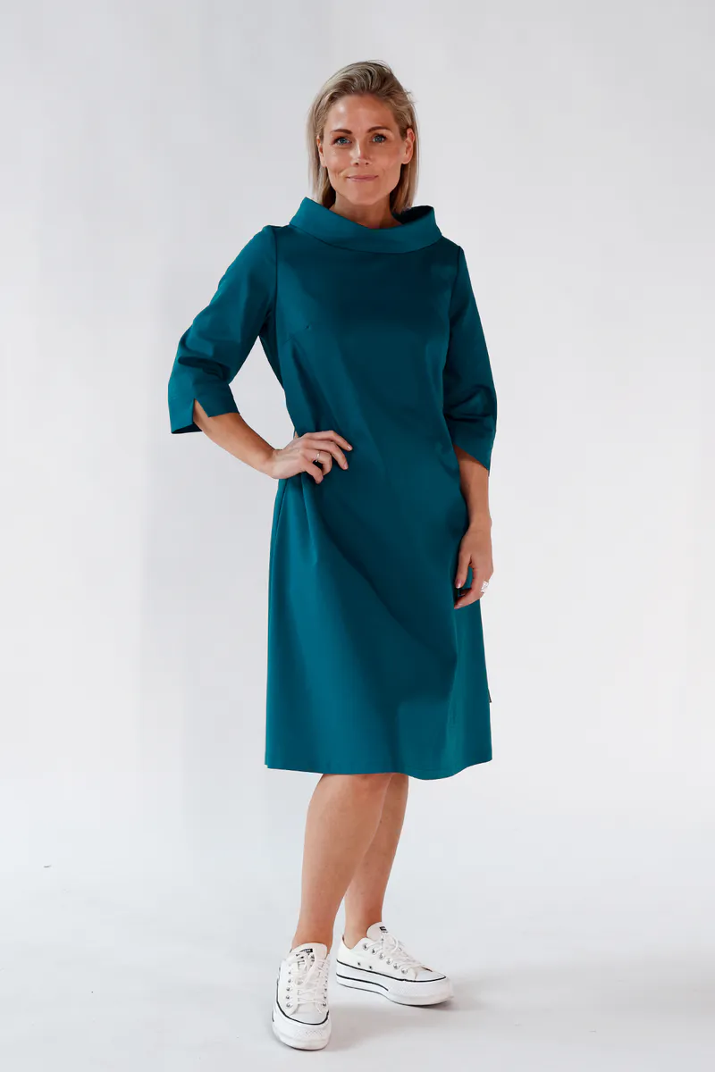 Pippa elegant petrolfarget kjole