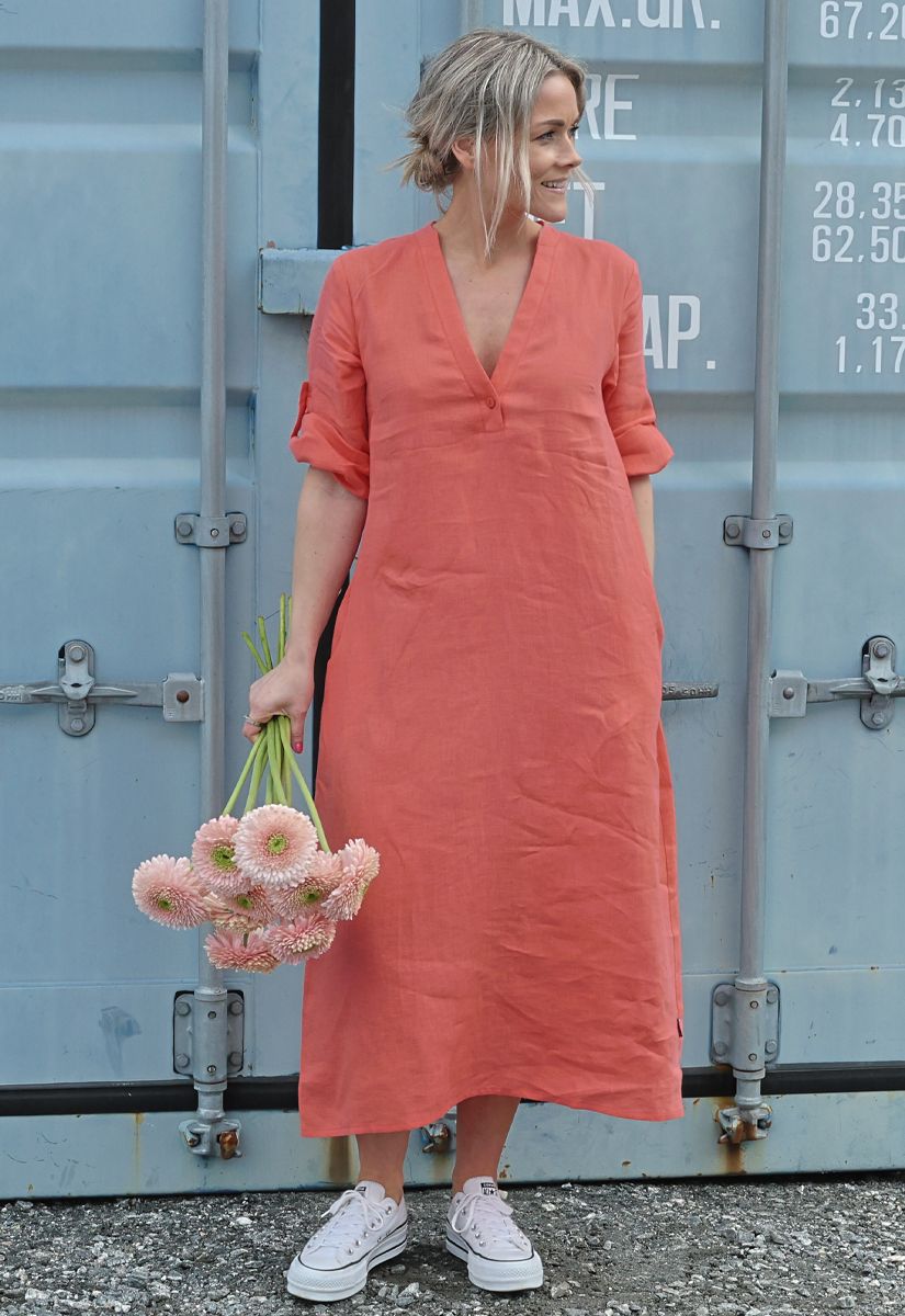Cecilie peach farget herlig linkjole