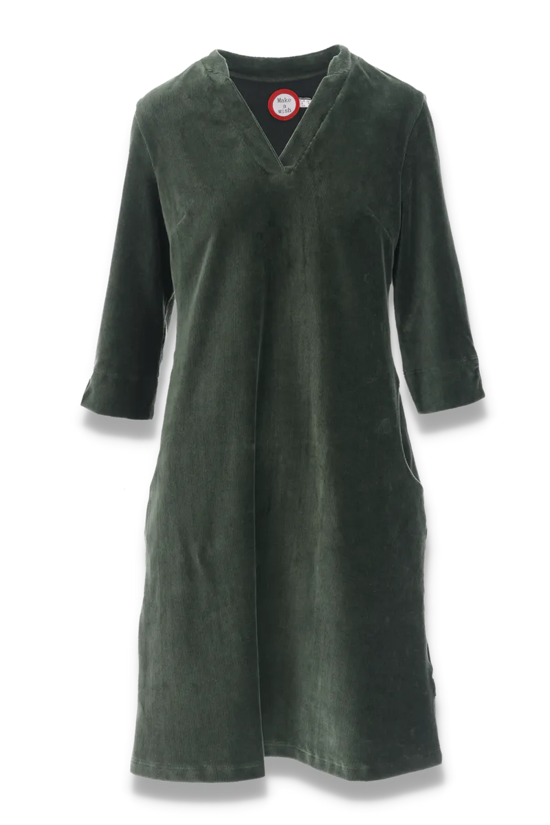 Saga kombogrønn velurkjole med lommer