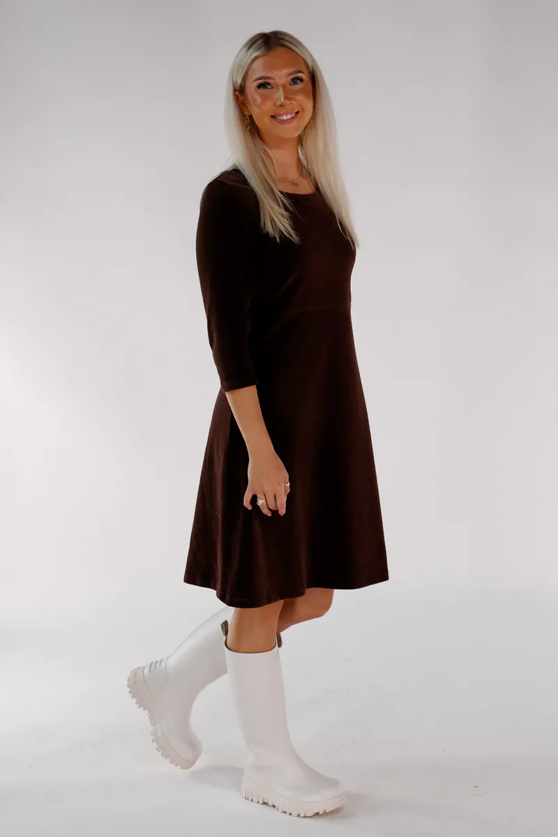 Elli kjole brun babycord 